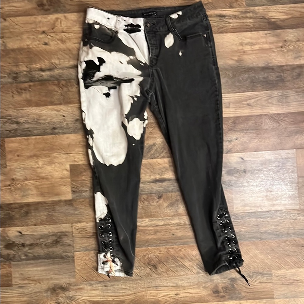 Stylish Black and White Women's Jeans